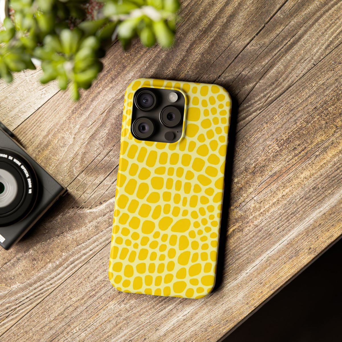 Yellow Gator — Slim iphone Case