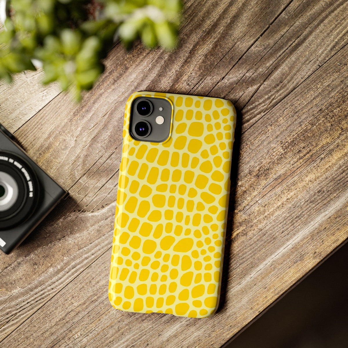 Yellow Gator — Slim iphone Case