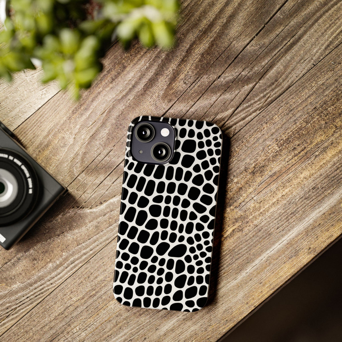 Black and White Gator — Slim iphone Case