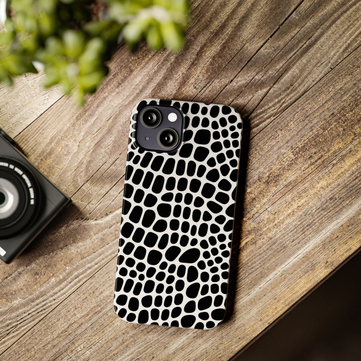 Black and White Gator — Slim iphone Case