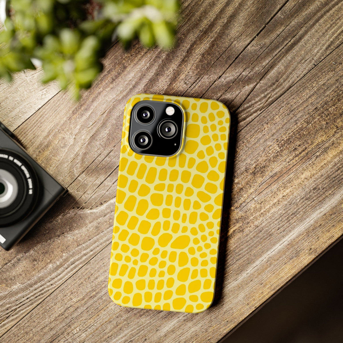 Yellow Gator — Slim iphone Case