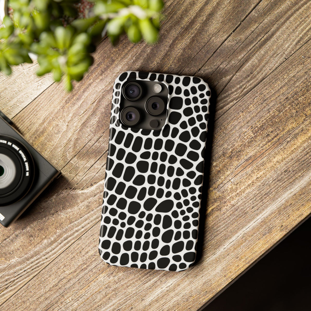 Black and White Gator — Slim iphone Case