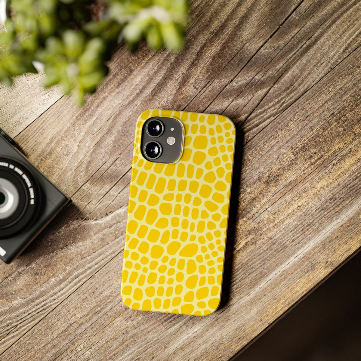Yellow Gator — Slim iphone Case