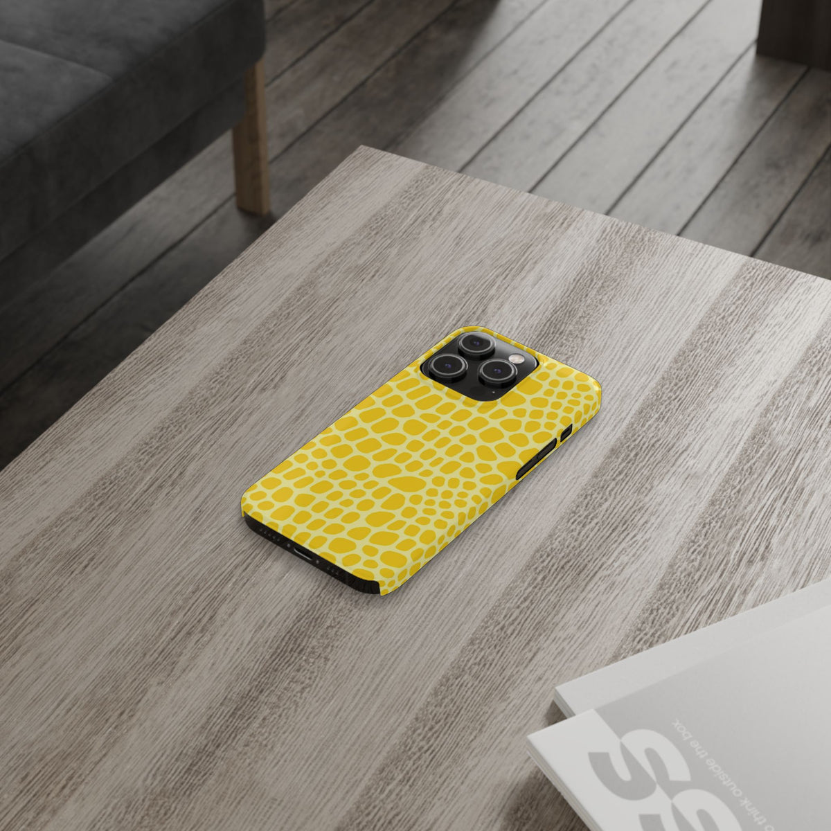 Yellow Gator — Slim iphone Case